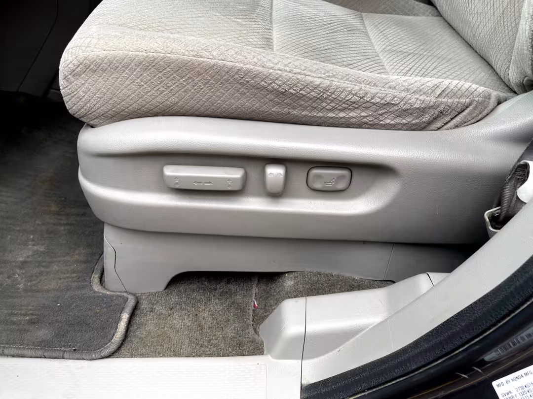 2017 Honda Odyssey - 5FNRL5H3XHB016360 - Image #11